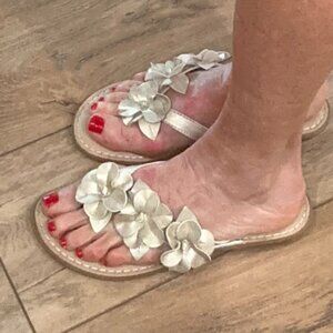 b.o.c. Women’s Gold Floral Sandals